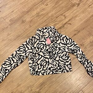 Black and White Cropped Floral Blouse